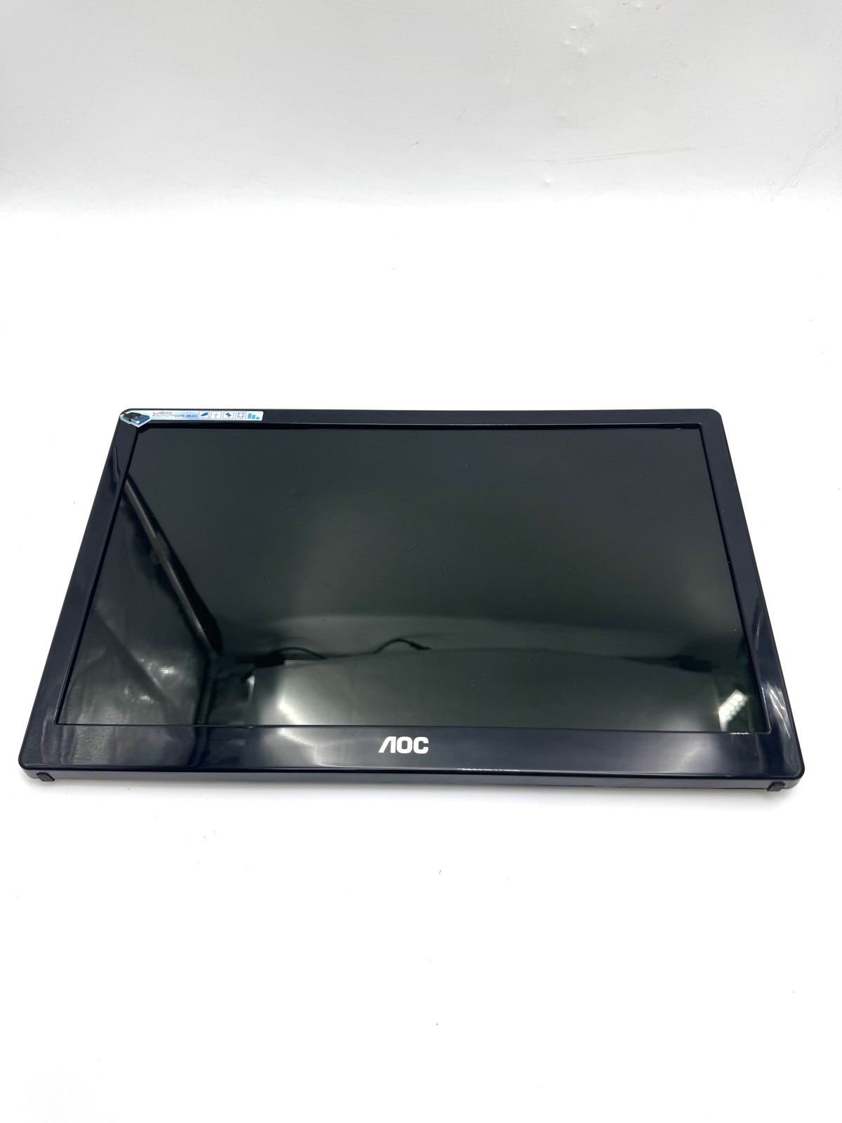 AOC e1659Fwu 15.6-Inch Ultra Slim 1366x768 Res 200 cd/m2 Brightness USB -