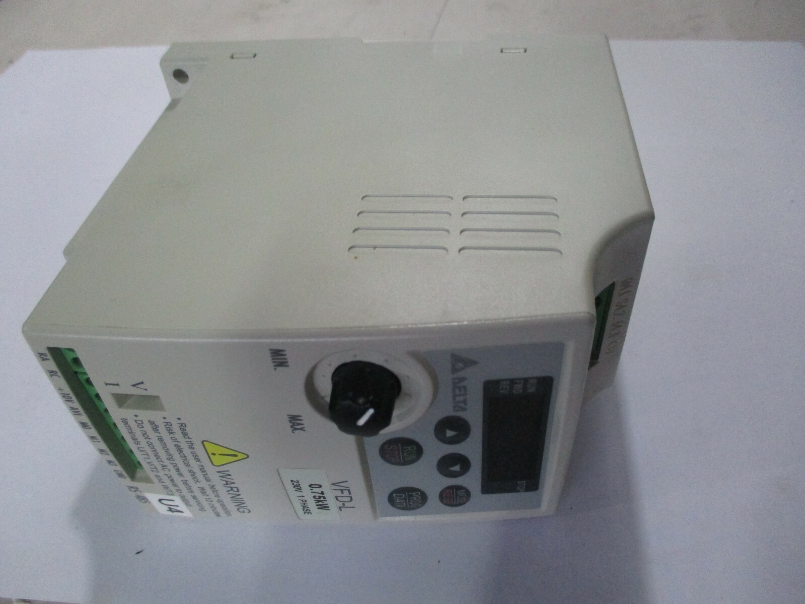 DELTA VFD-L 0.75kW 230V 1P AC DRIVE VFD007L21B