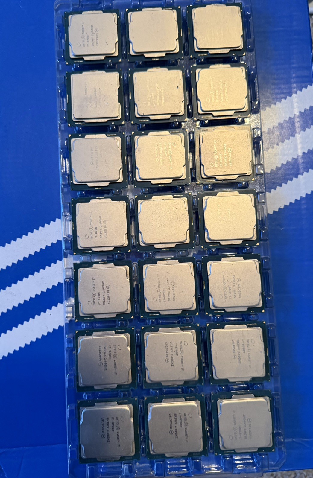 Lot of (32) Intel Core i7-8700T SR3WX 2.4GHz CPU Processor