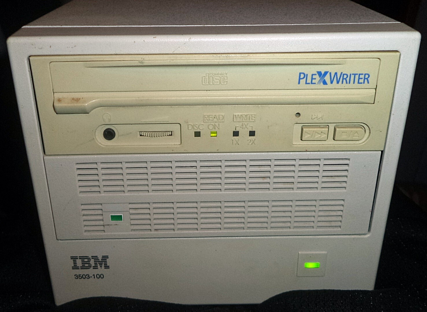 Plextor Plexwriter with IMB Caddy and hard drive (PLEXWRITER dosent have caddy )