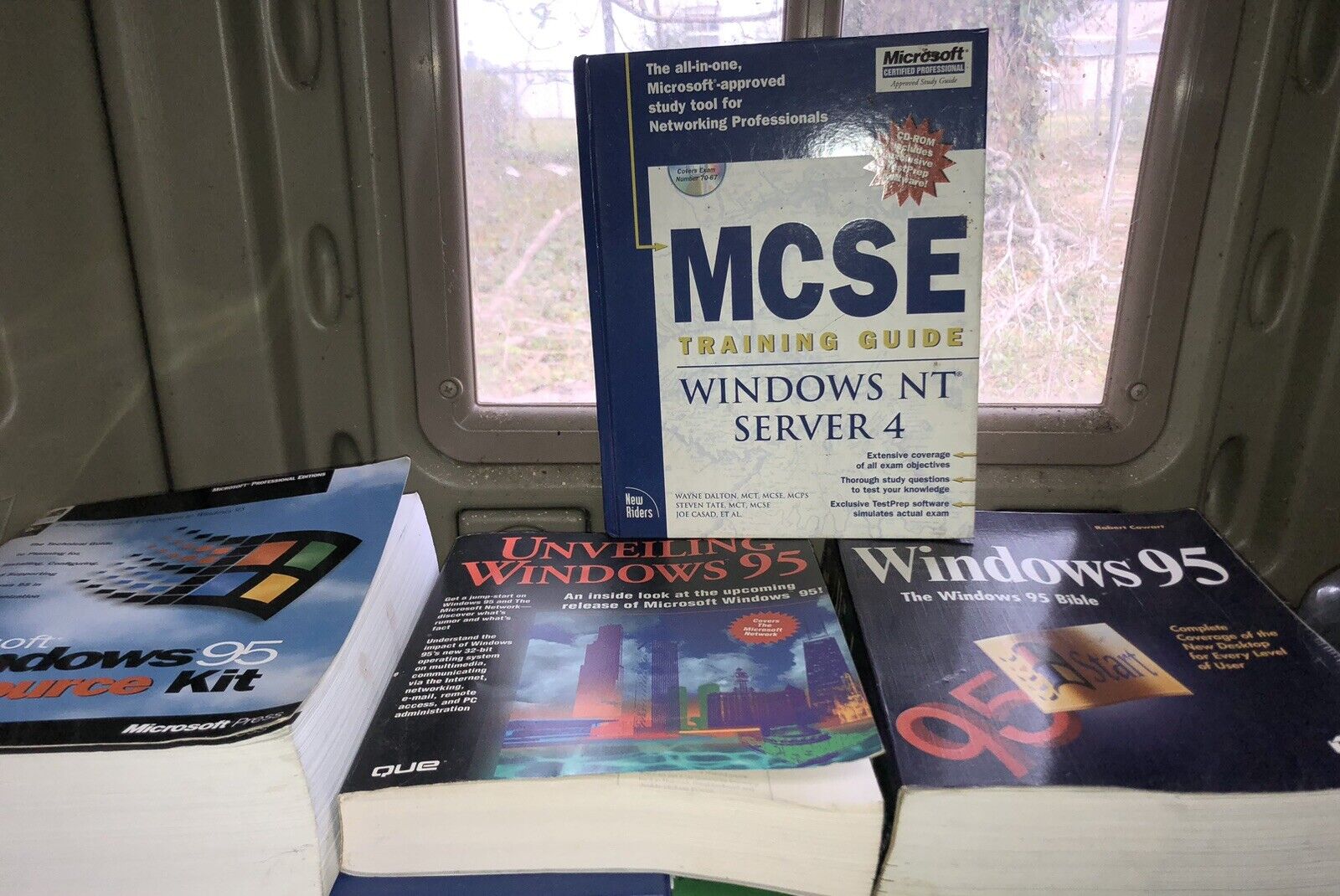 Vintage Windows 95/Windows NT Books