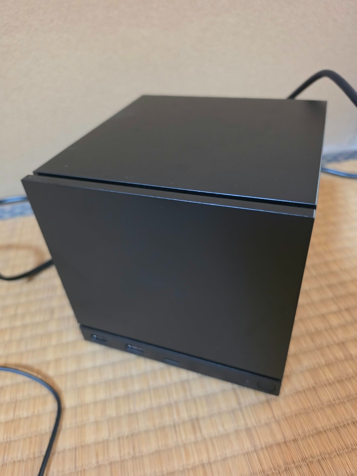 Steam Machine 512 gb With 2 New Steam Controllers