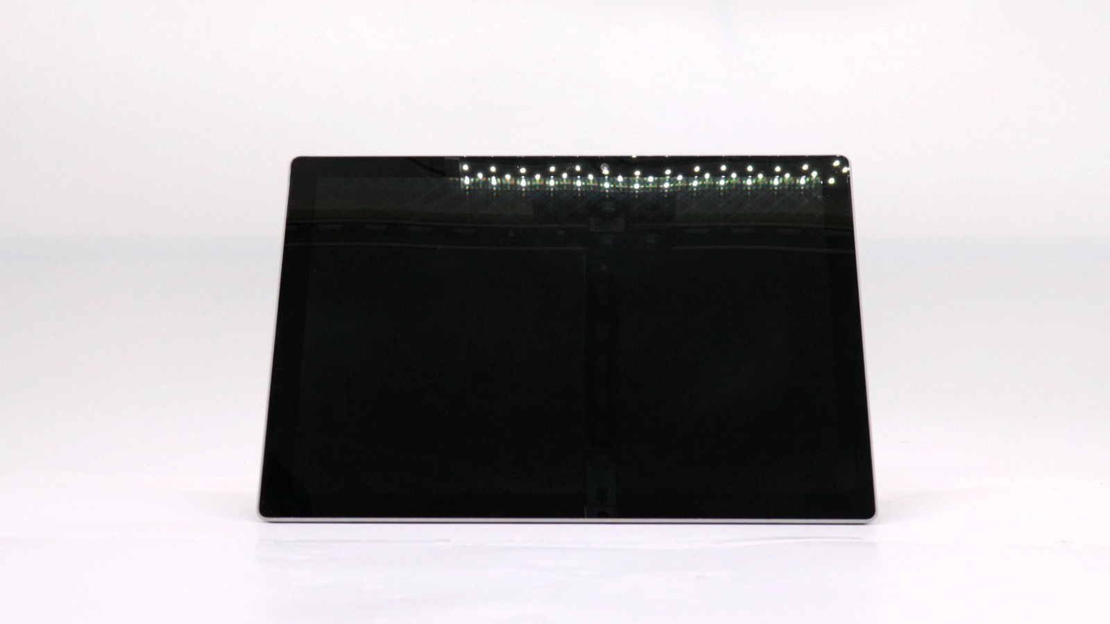 Microsoft Surface Pro 7 Plus 12" i5-1135g7 8GB 256GB LOGIC ISSUE