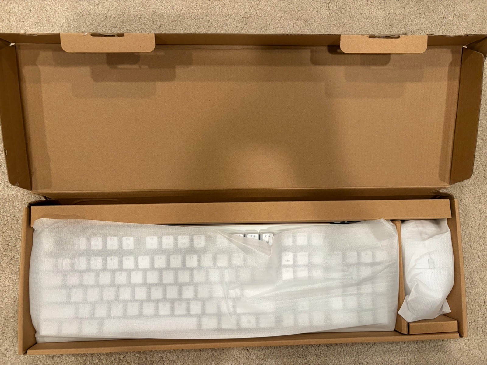 MSI S11-04US329-LAX WHITE Mechanical Metal Keyboard + Gaming Mouse Bundle WIRED