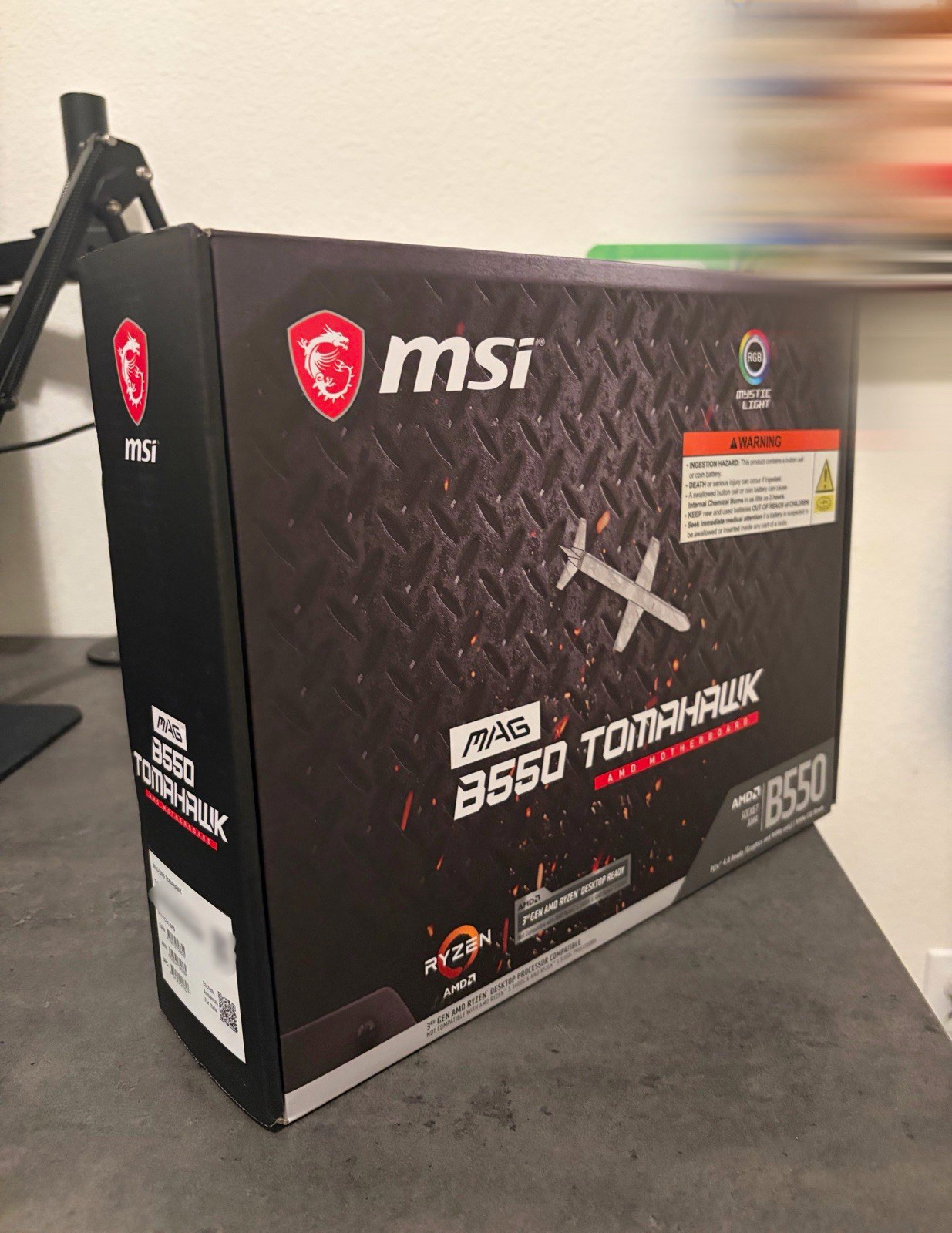 MSI MAG B550 TOMAHAWK ATX AMD Socket AM4 DDR4 RGB HDMI 2.5G