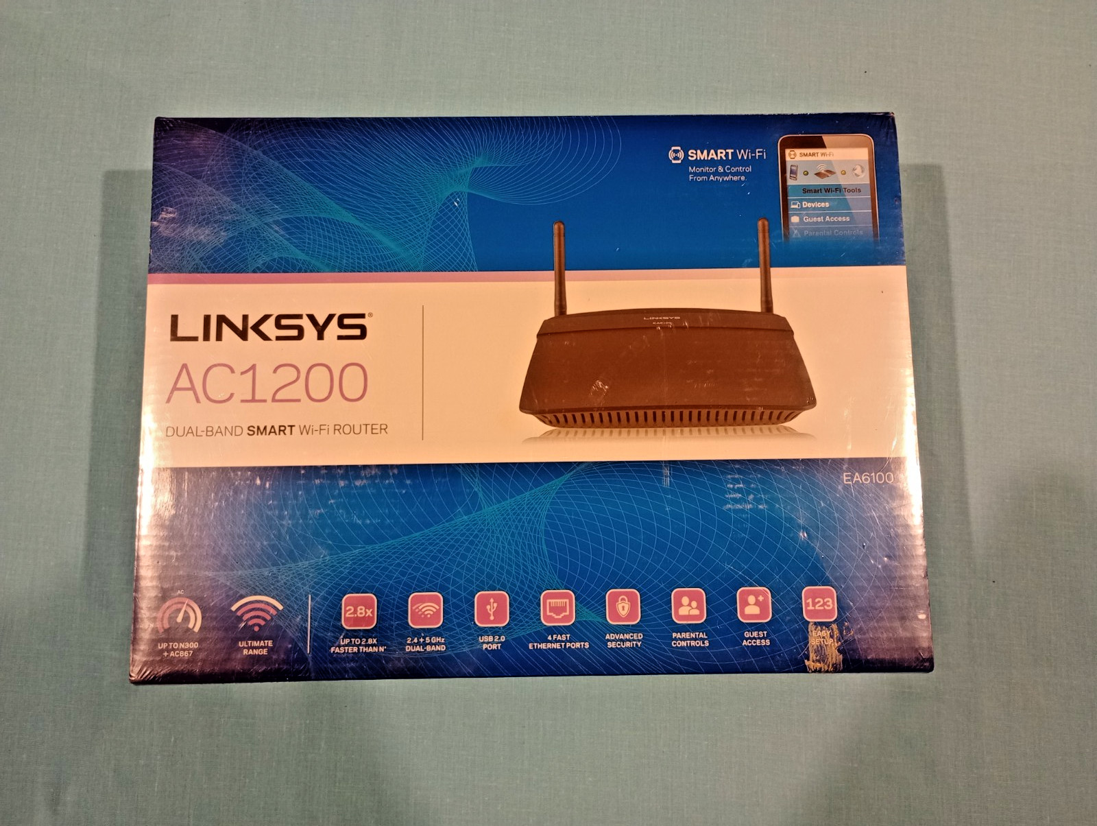 Linksys AC1200 Dual Band Smart Wi-Fi Router EA6100 - NEW IN BOX