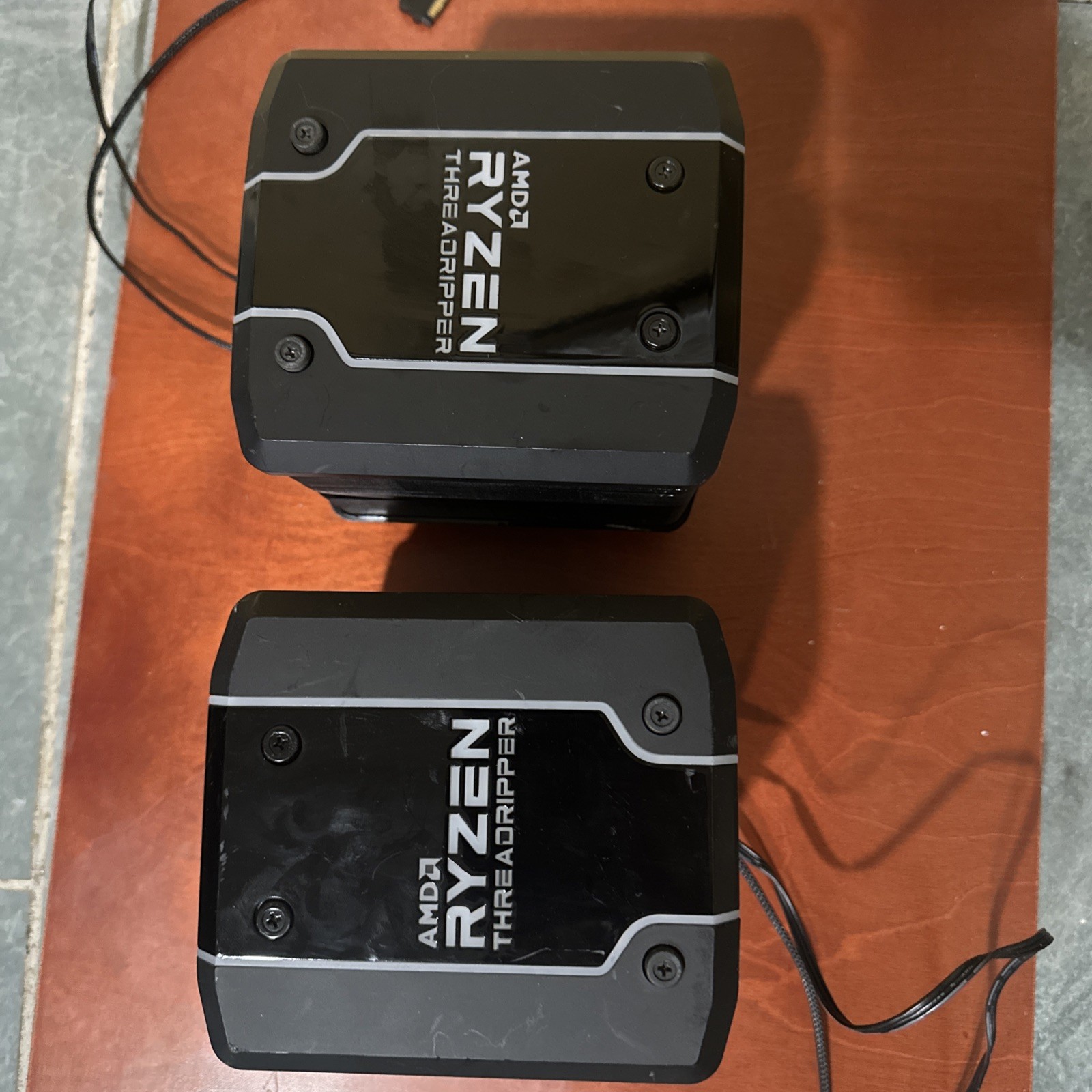 Lot of 2 AMD Ryzen Threadripper CPU Processor with Cooler
