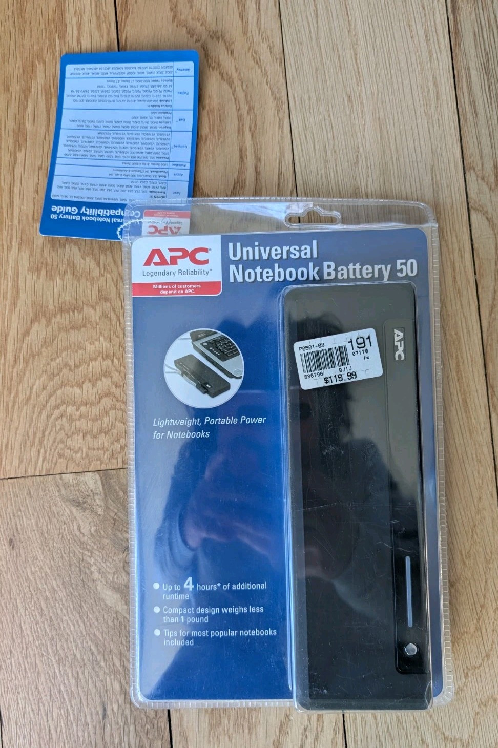 APC Universal Notebook Battery 50 Lightweight Portable Model UPB50 - NEW SEALED