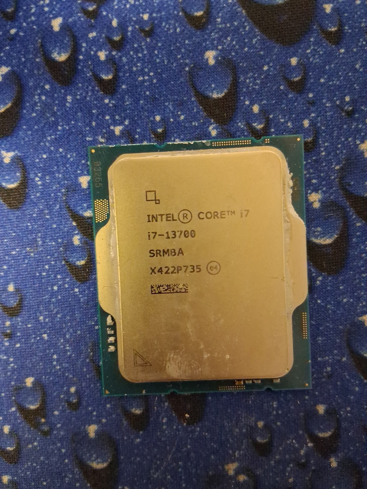 INTEL CORE I7-13700