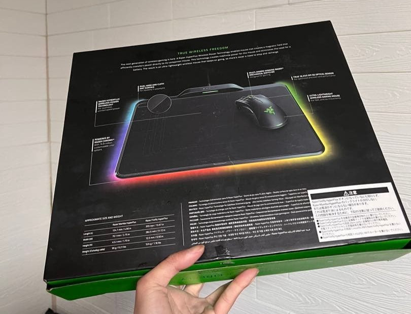 Razer Firefly RGB Mamba Hyperflux V2 Gaming Mouse Pad Wireless Charging W/ Box