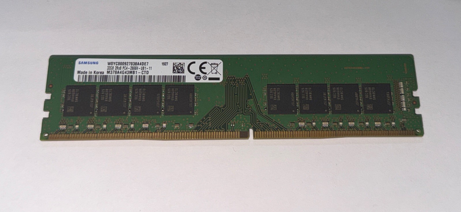 Samsung 32GB 2Rx8 PC4-2666V M378A4G43MB1-CTD