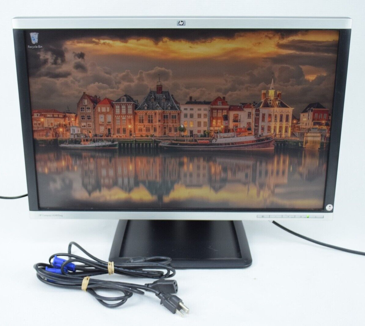 HP LA2405wg Compaq 24" LCD Monitor HSTND-2681-w DisplayPort DVI VGA Grade B