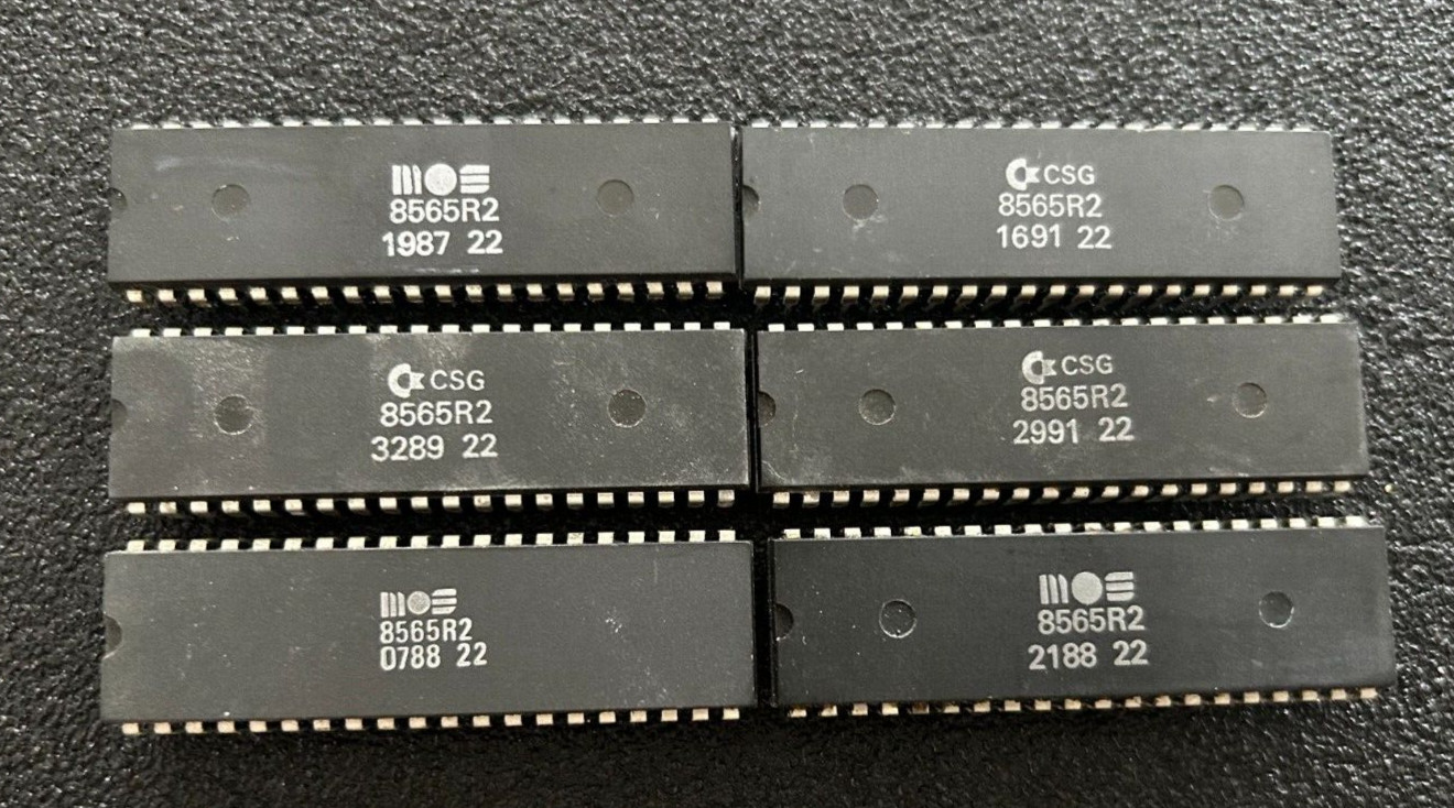 1 x MOS 8565 R2 VIC-II Commodore 64 video chip. Tested.