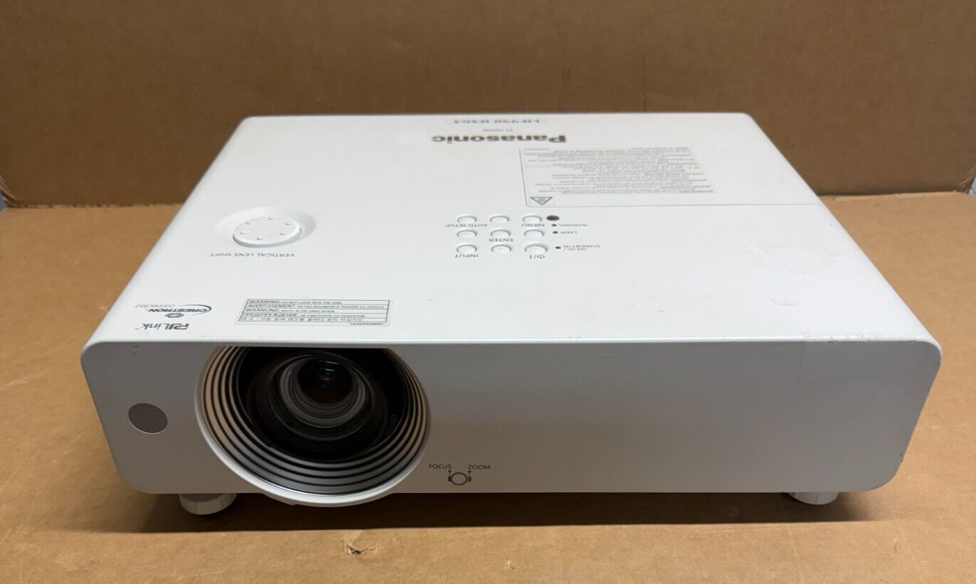 Panasonic PT-VW440U WXGA 3LCD Projector