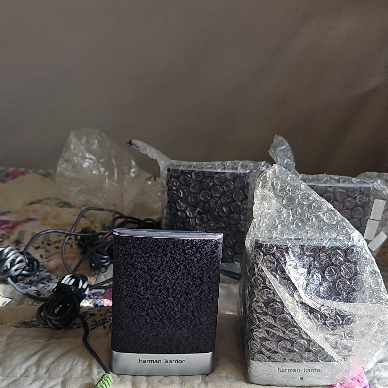 Harman Kardon Wired 2.0 Computer Speakers Pair Black/Silver