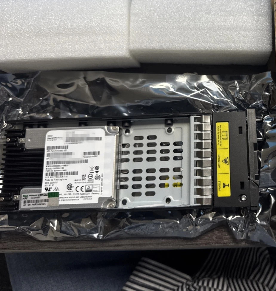 NEW R0Q46A P13236-001 HPE MSA 2060 2.5″ 960GB SAS 12G M2 SSD Solid State Drive