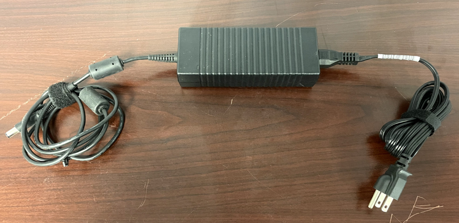 GENUINE OEM HP 135W AC Power Adapter Charger HSTNN-LA01-E 19.5V 6.9A