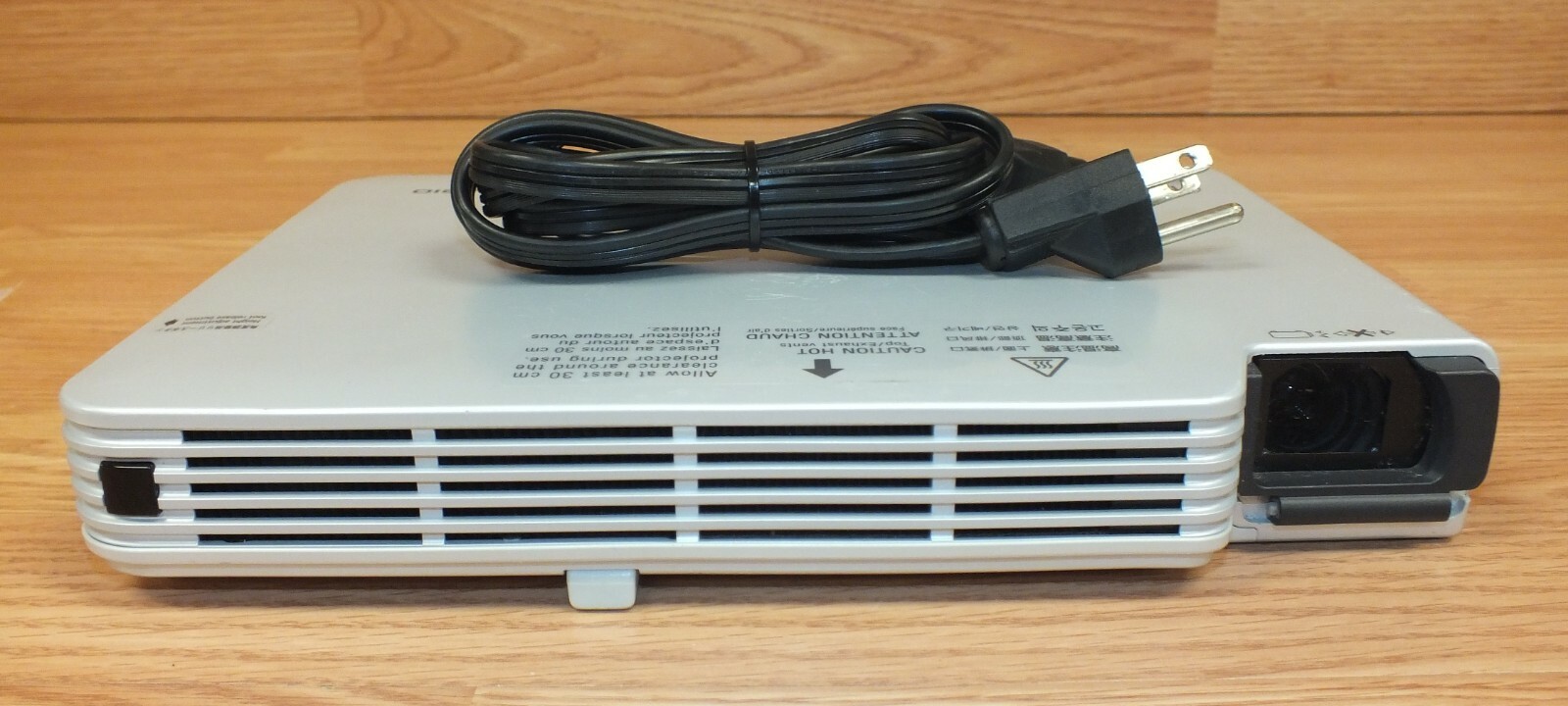Genuine Casio (XJ-S30) 100-240V Texas Instruments Data Projector **READ** 