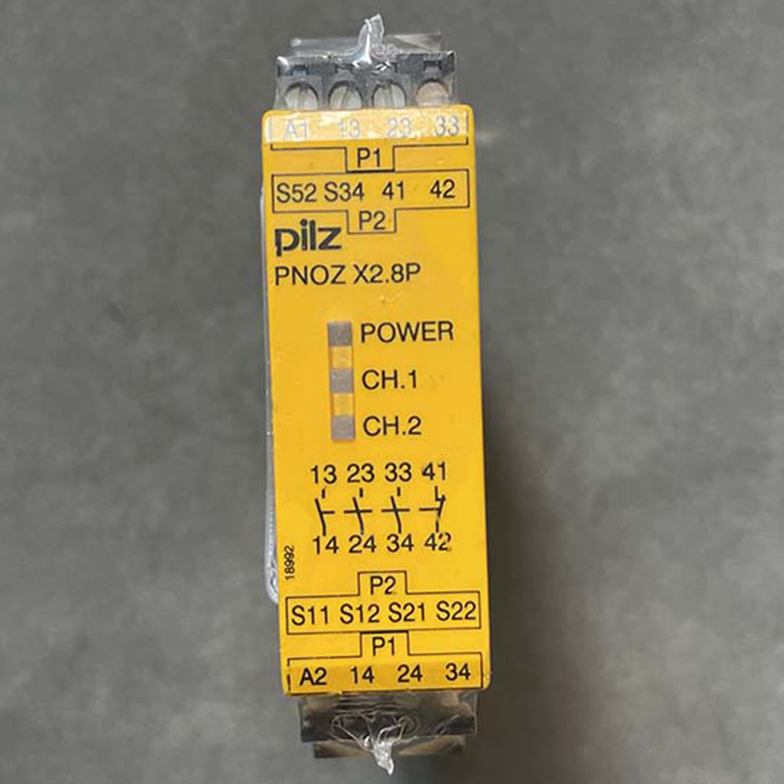 1PC New PILZ PNOZ X2.8P 24-240VAC/DC 3n/o 1n/c 777302 Via DHL or FedEx