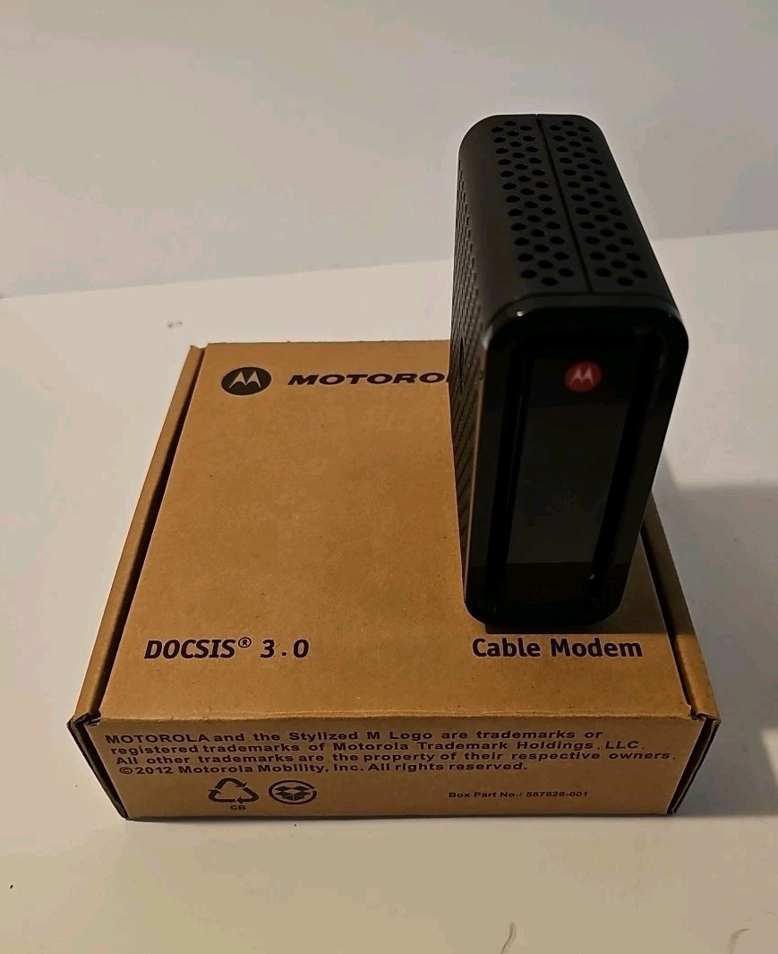 MOTOROLA SURFBOARD SB6182 DOCSIS 3.0 CABLE MODEM. Open Box.