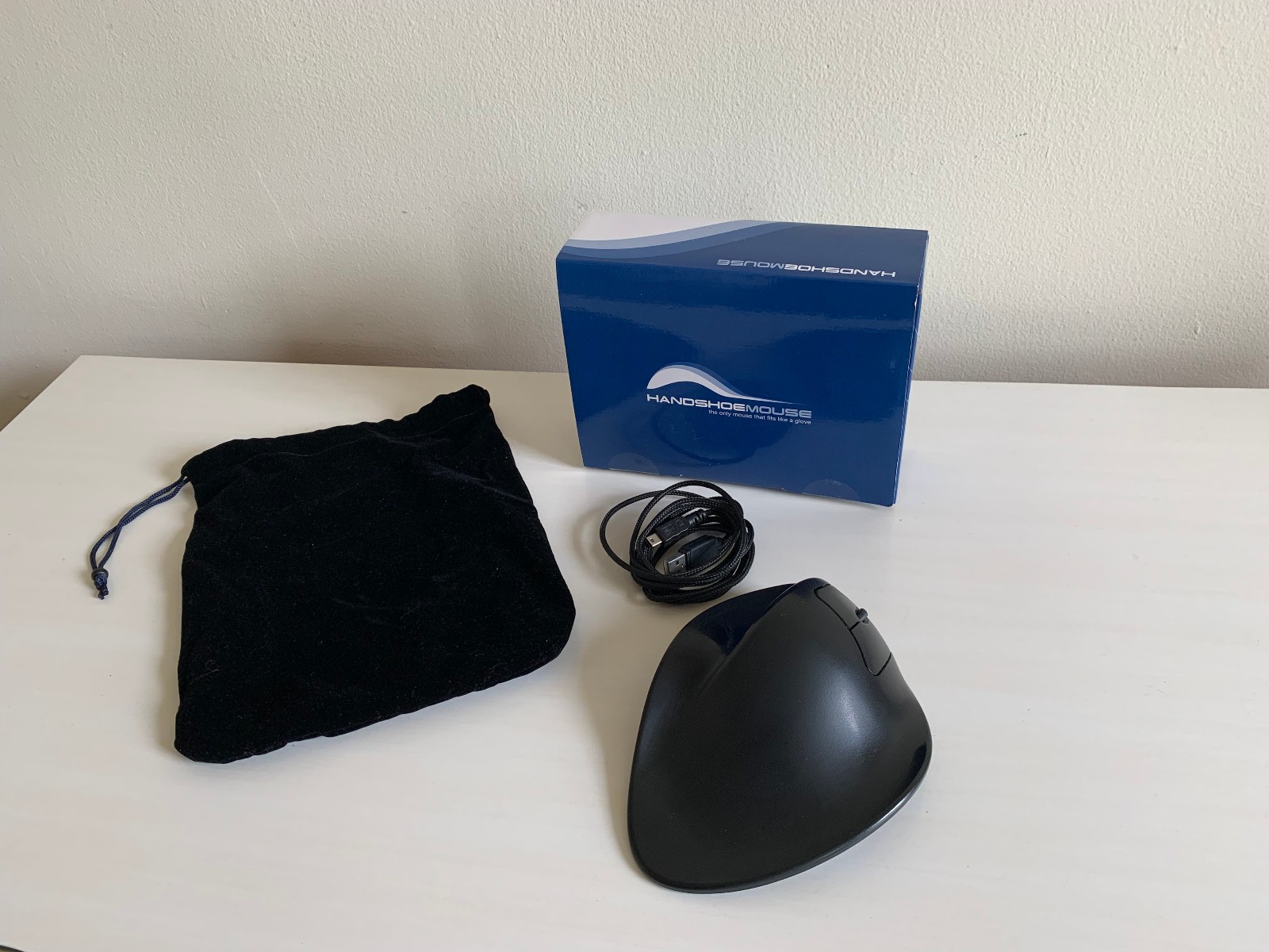 HandshoeMouse M2WB-LC Hippus Prestige International Ergonomic Mouse Medium Wired