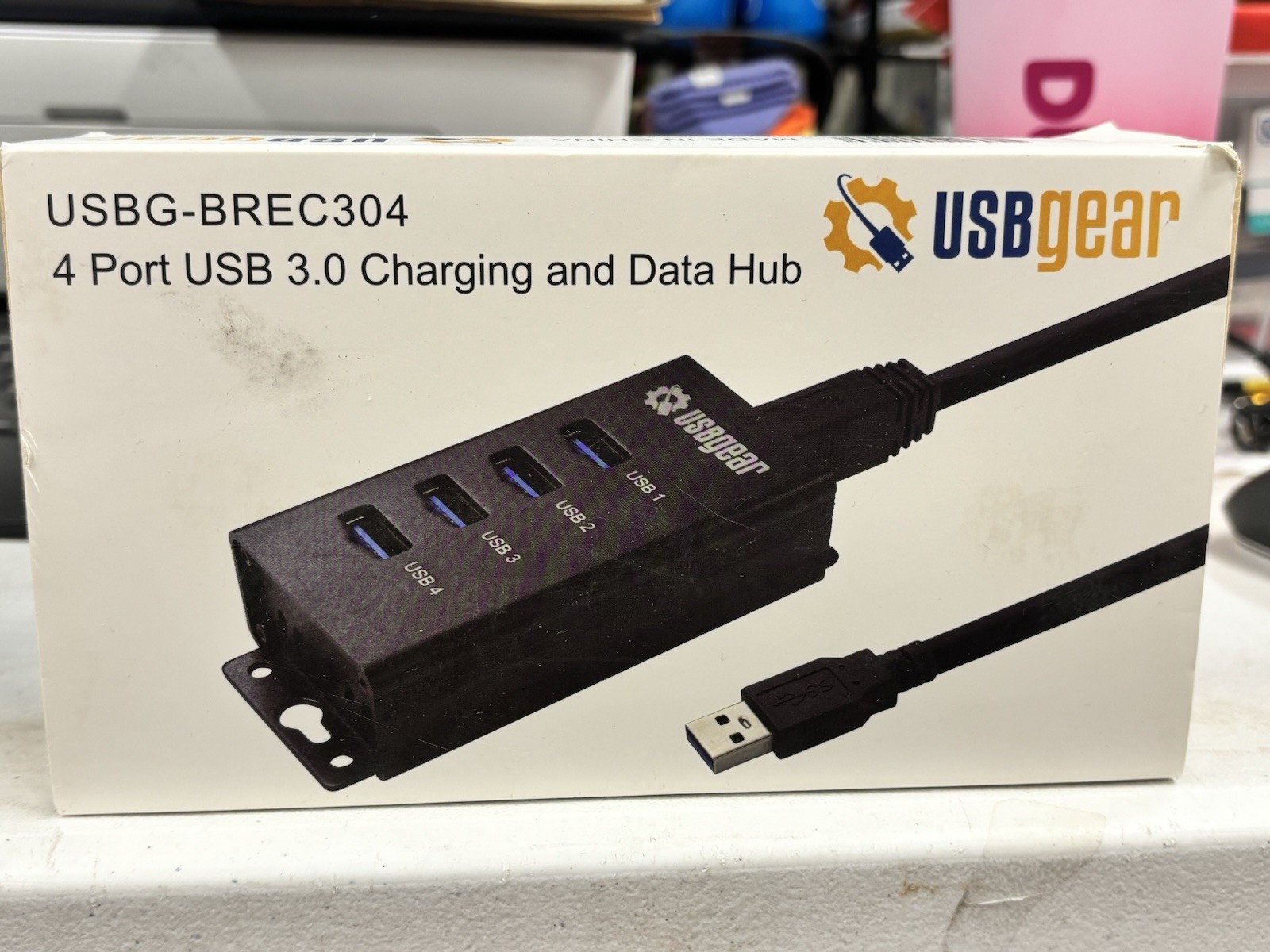 USB Gear 4-Port USB 3.0 Mountable Charging and Data Hub