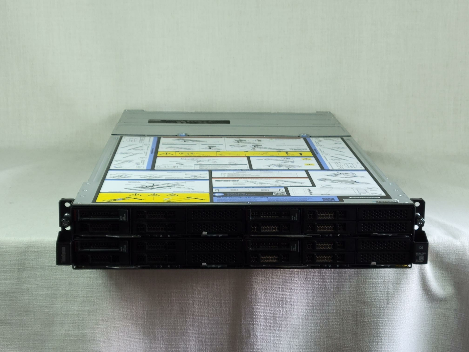 Lenovo 7X20CTO1WW ThinkSystem D2 Enclosure 4x SD530 Nodes w/ 2x Gold 5115 128GB