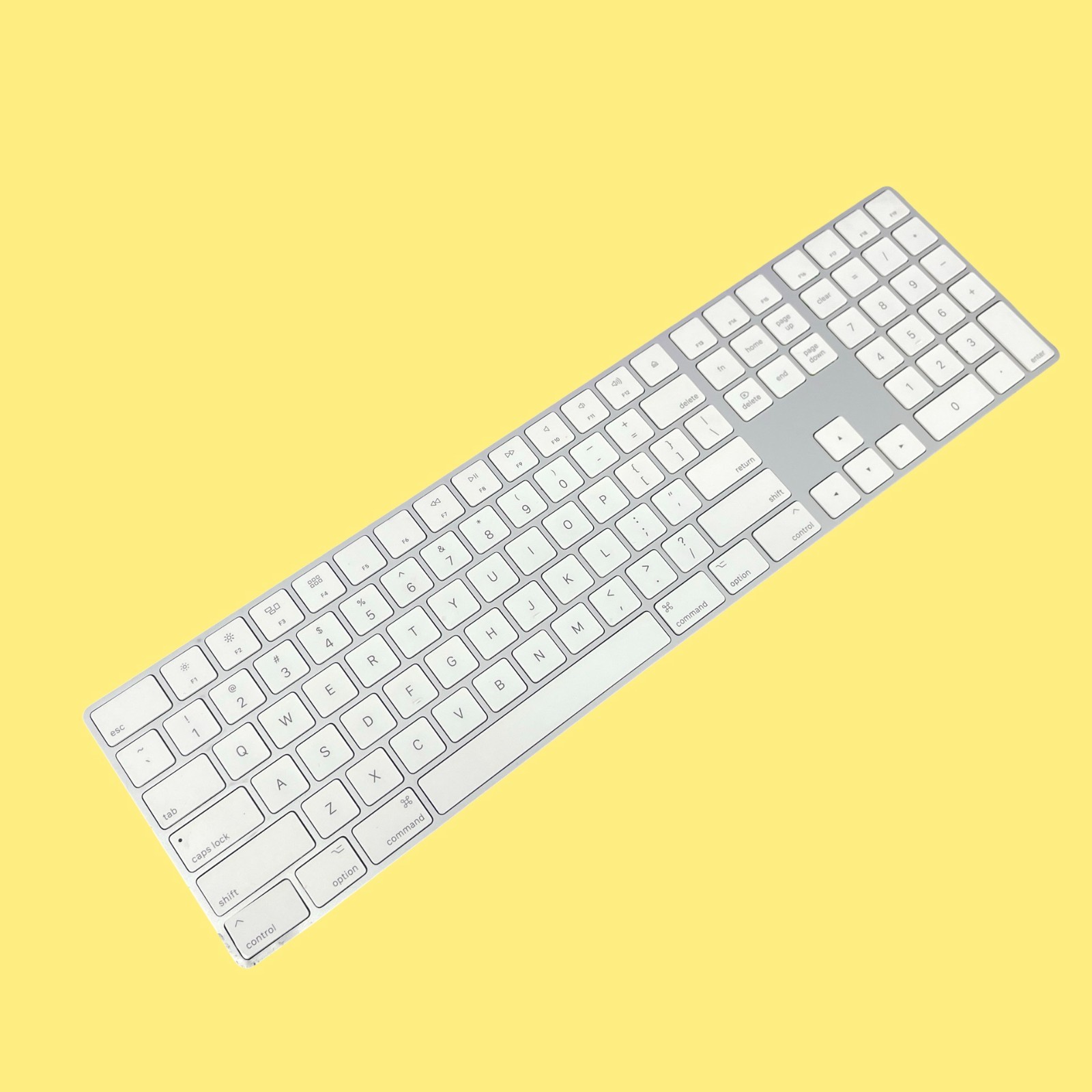READ Apple Magic Keyboard A1843 Wireless White w/ Numpad #6012 z42b18