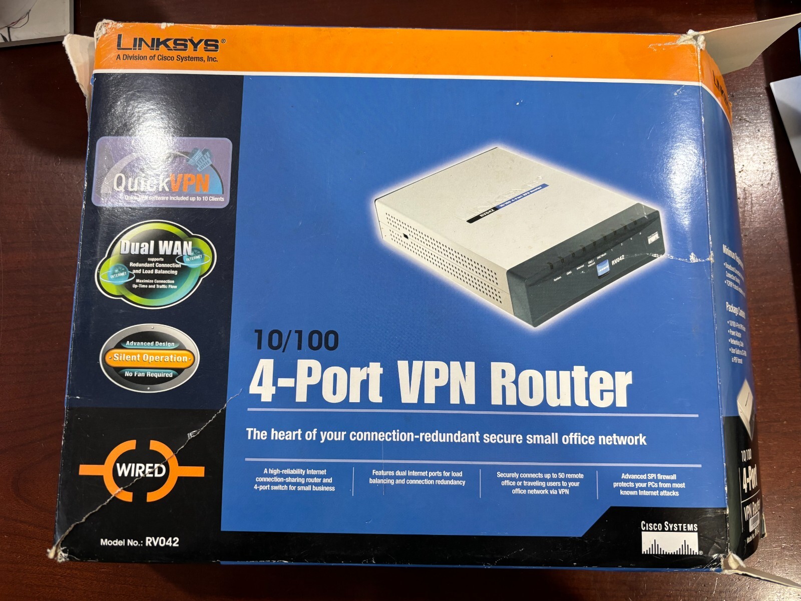 Linksys RV042 Dual WAN VPN Router 4'port LAN Rev 1.1 w/ Original Box