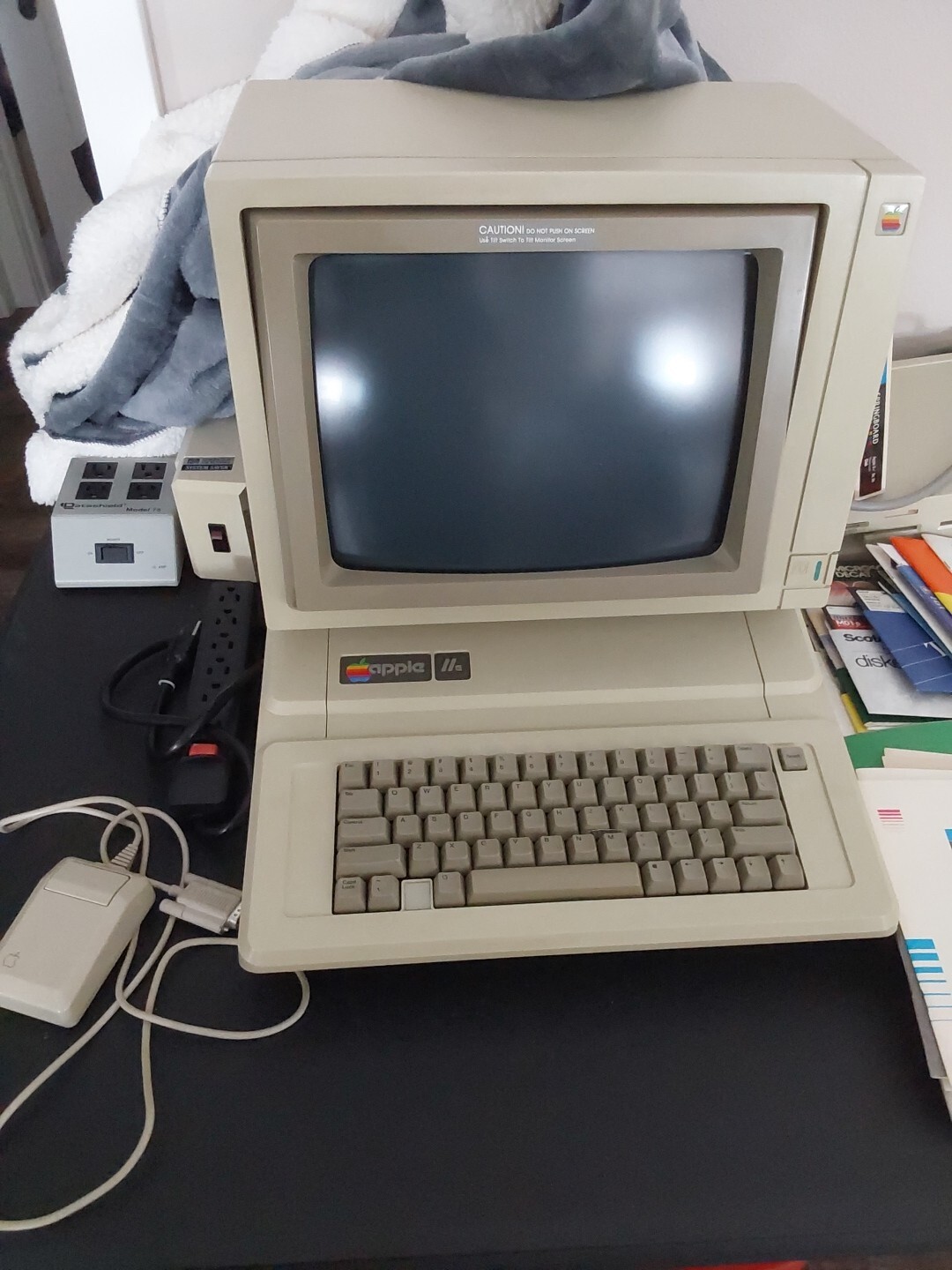 Vintage Apple IIe (2e) Computer with extras Hardware Software Rare Games 1982 US