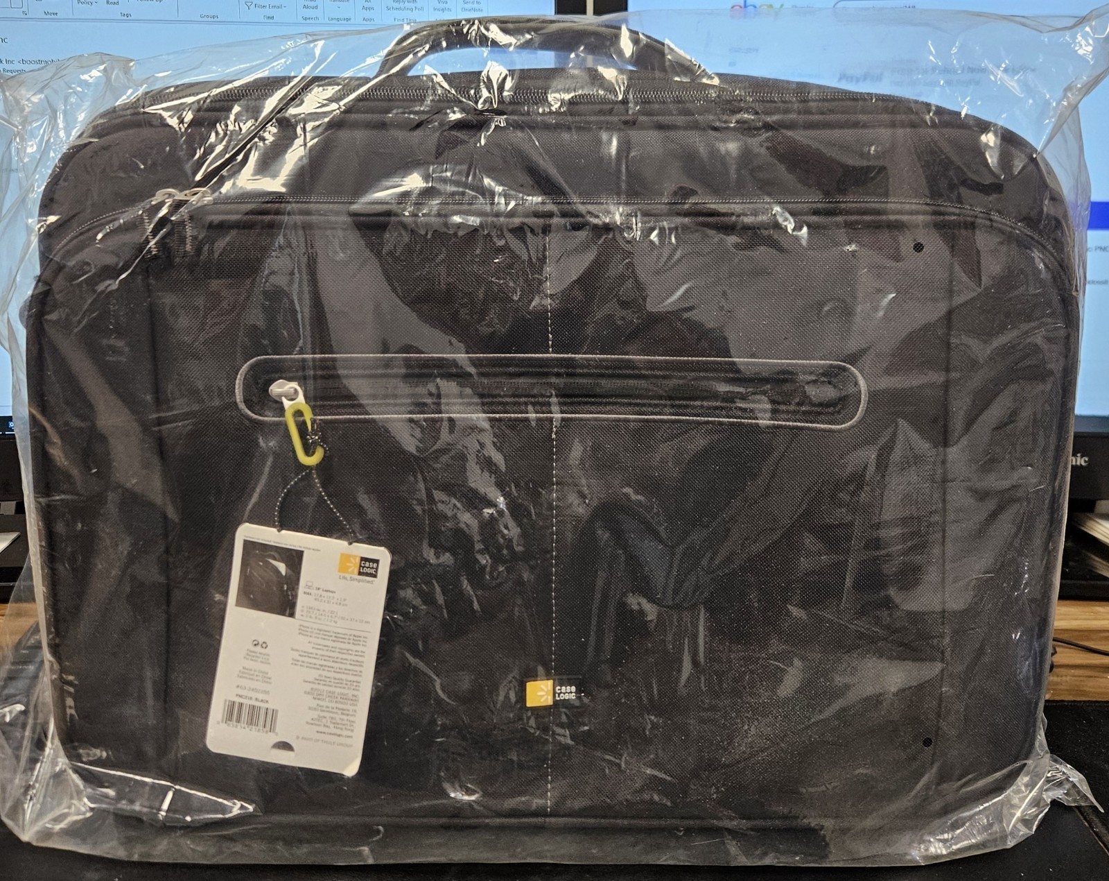 18-Inch Laptop Case (Black) Case Logic PNC-218 Professional Bag *NEW