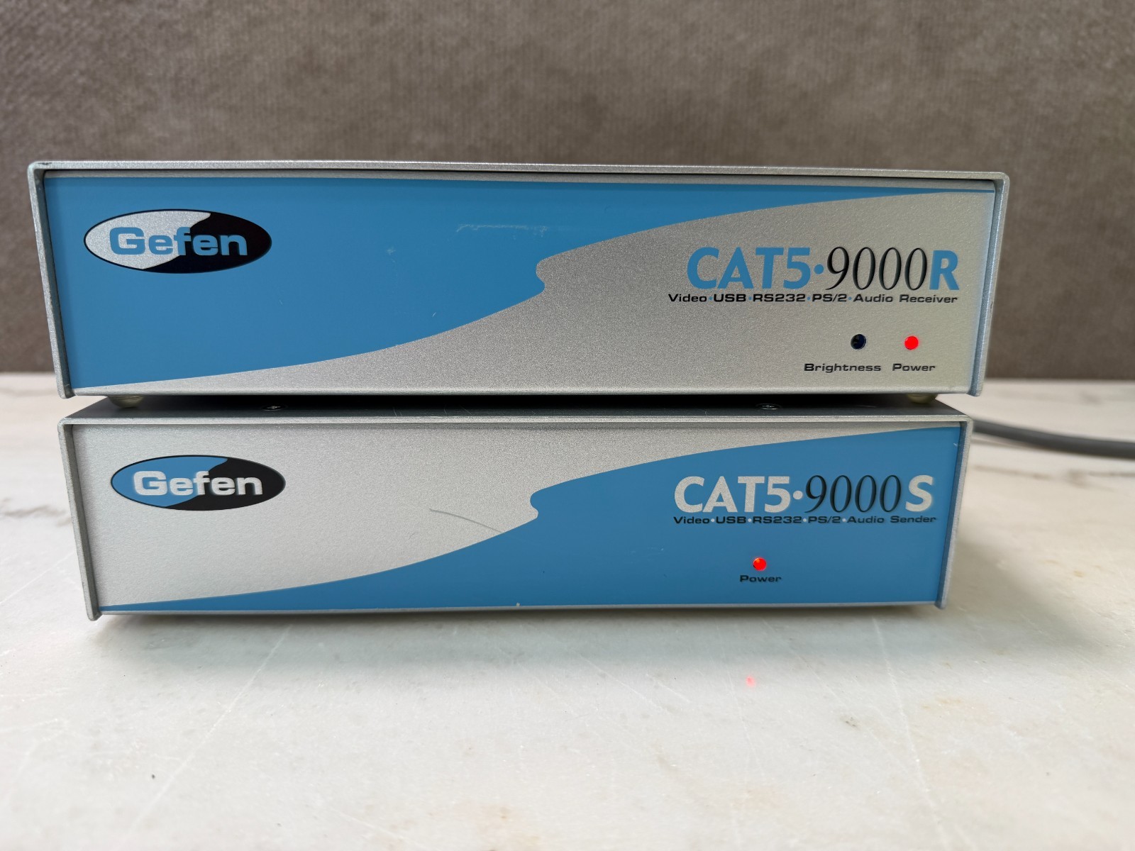 Gefen CAT5-9000S / CAT-9000R Network Extender