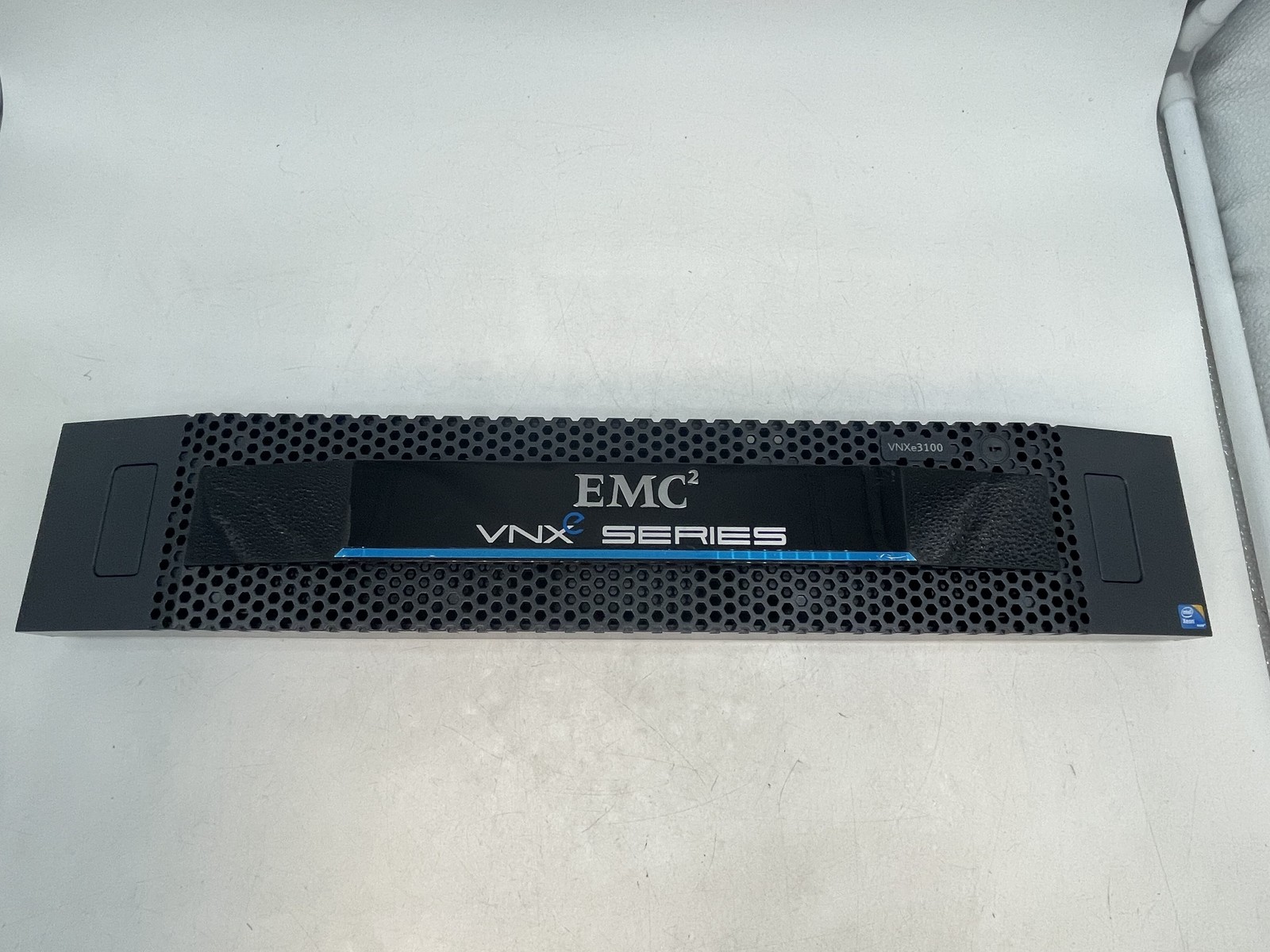Dell EMC² VNXe Series VNXe3100 Front Bezel Panel Faceplate 100-563-258 FREE S/H