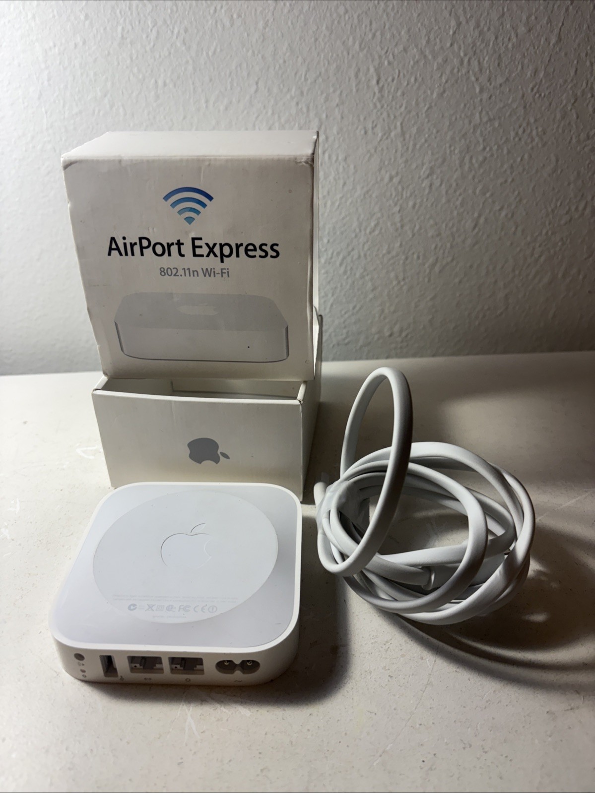 Apple AirPort Express 2nd Generation Base Wi-Fi Router A1392 Power Cord With BOX
