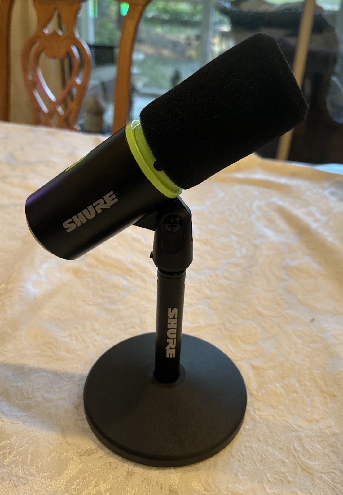 Shure MV6 USB Dynamic Gaming Microphone w/ Desktop Stand, Mountable Black/Green