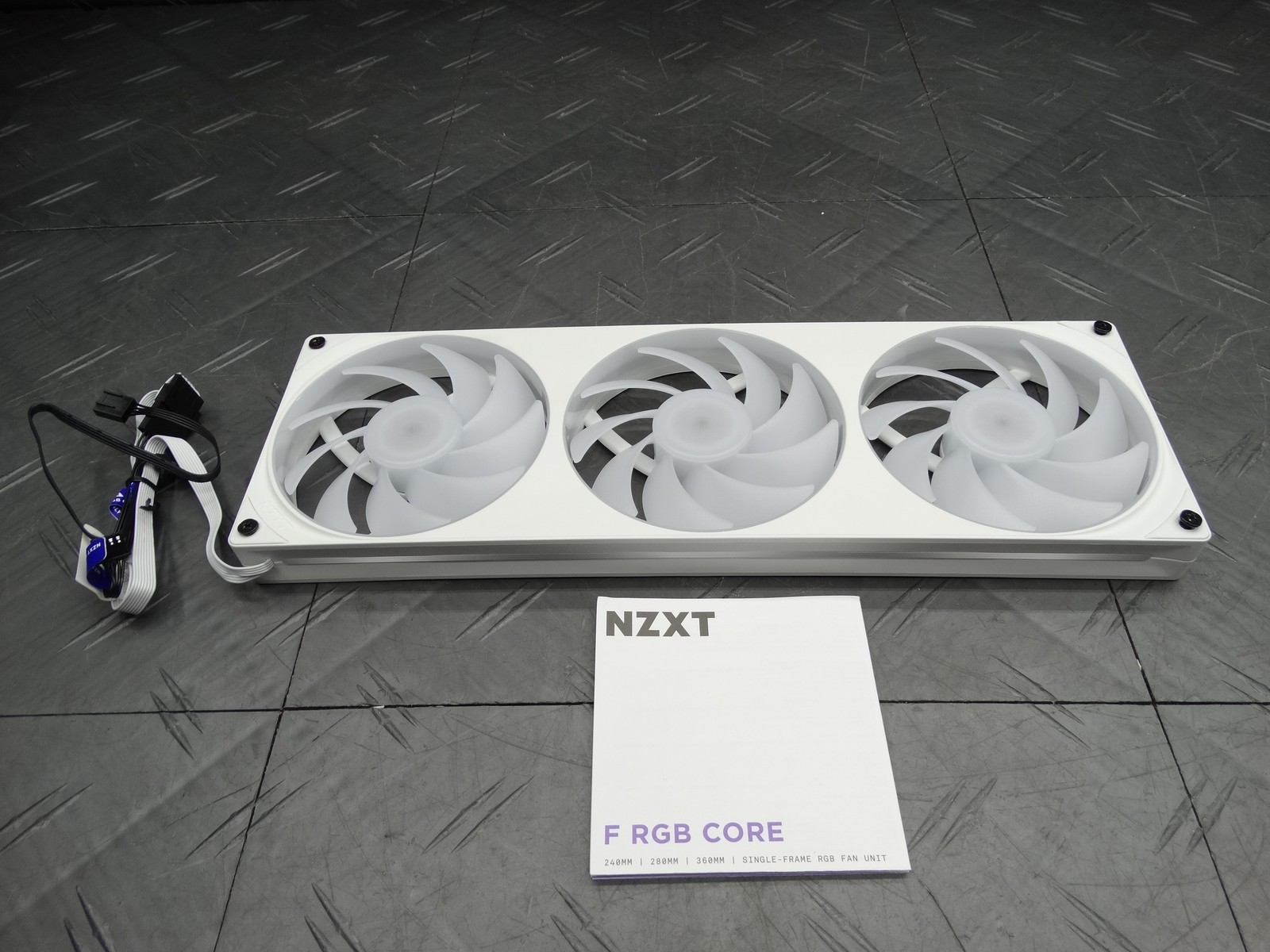 NZXT - F360 RGB Core 360mm Single-Frame Case Fan Unit w/3 x 120mm RGB Fans White