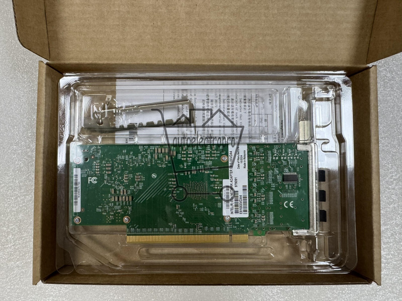 NEW E810-XXVDA4 4-Port 25GbE SFP28 PCIE4.0x16 Server Network Adapter Intel Chips