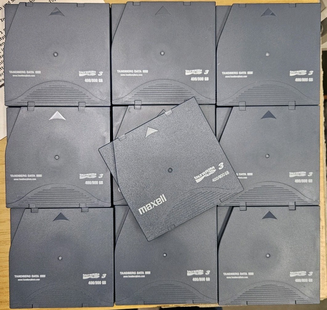 10 x Fujifilm/Maxel/Dell/Tandberg Data Ultrium LTO 3 400/800GB 