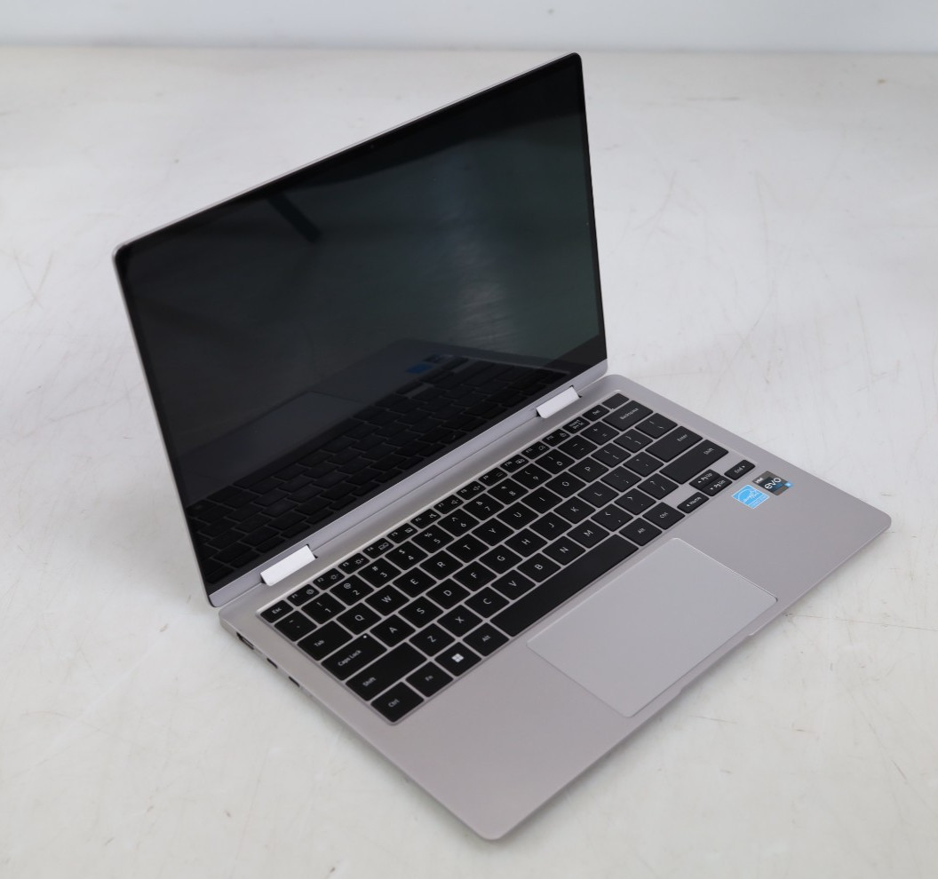 Samsung 730QED 13.3" Intel Core i5 1235U 16GB LPDDR4 256GB SSD No COA OS