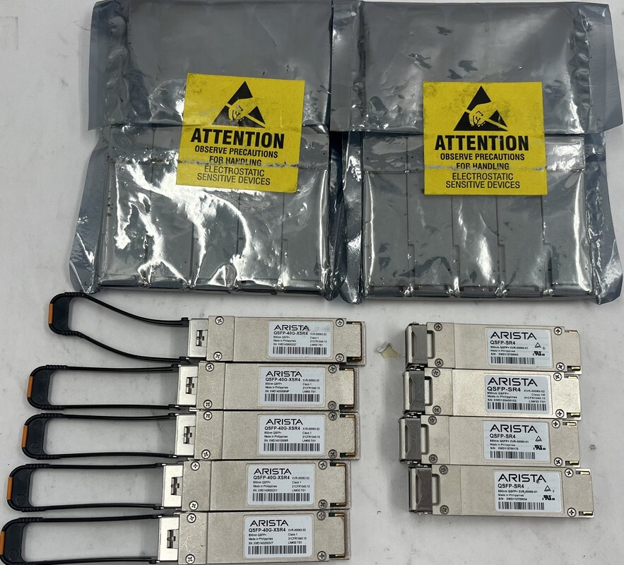 LOT OF 19 ARISTA NETWORKS QSFP-40G-XSR4 MTP/MPO 850NM 300M