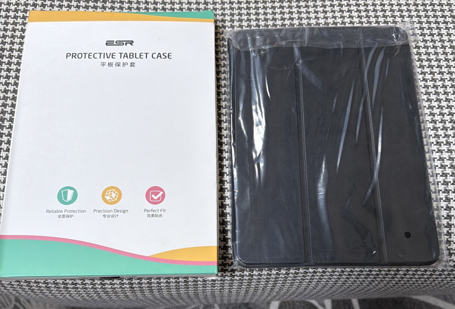 ESR Yippee Trifold Case for iPad Pro 11 2020 & 2018, Lightweight Stand case