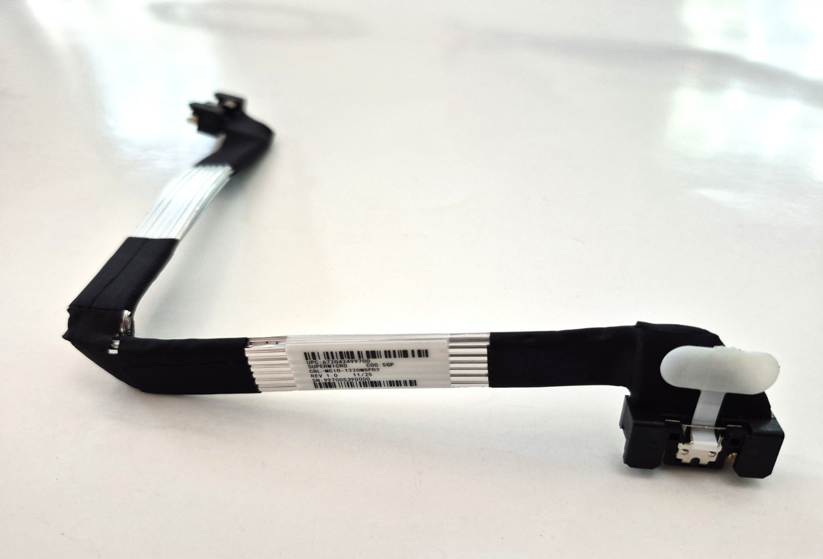Supermicro CBL-MCIO-1220M5FD2 Storage Flat Fold Cable With MCIO X8 7.87in (20CM)