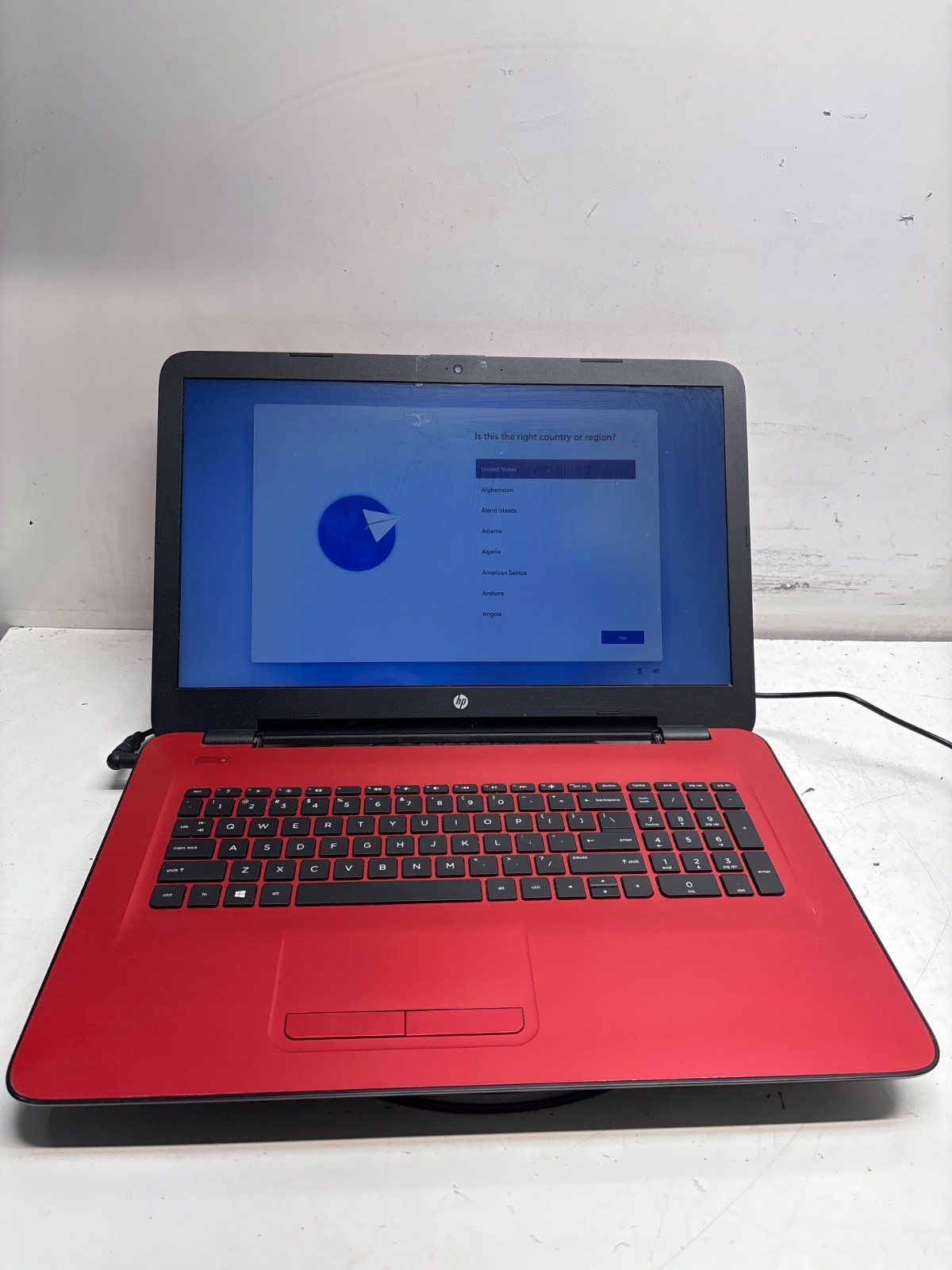 HP 17-y001cy AMD A12-9700P Radeon R7 2500MHz 12GB 2TB HDD Windows 11