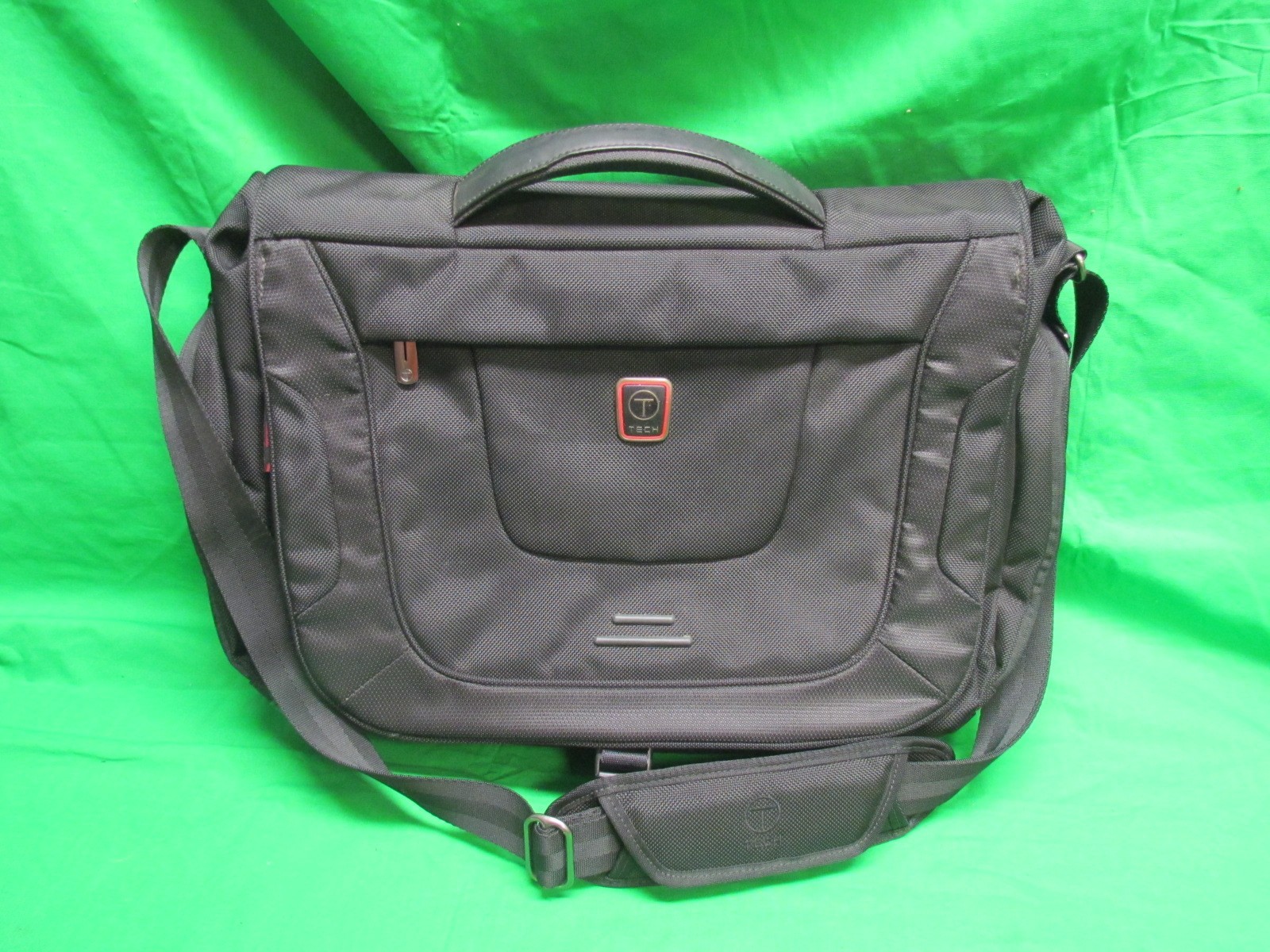 T-Tech by TUMI Presidio Messenger Shoulder Bag Laptop Case Model 67175D Black