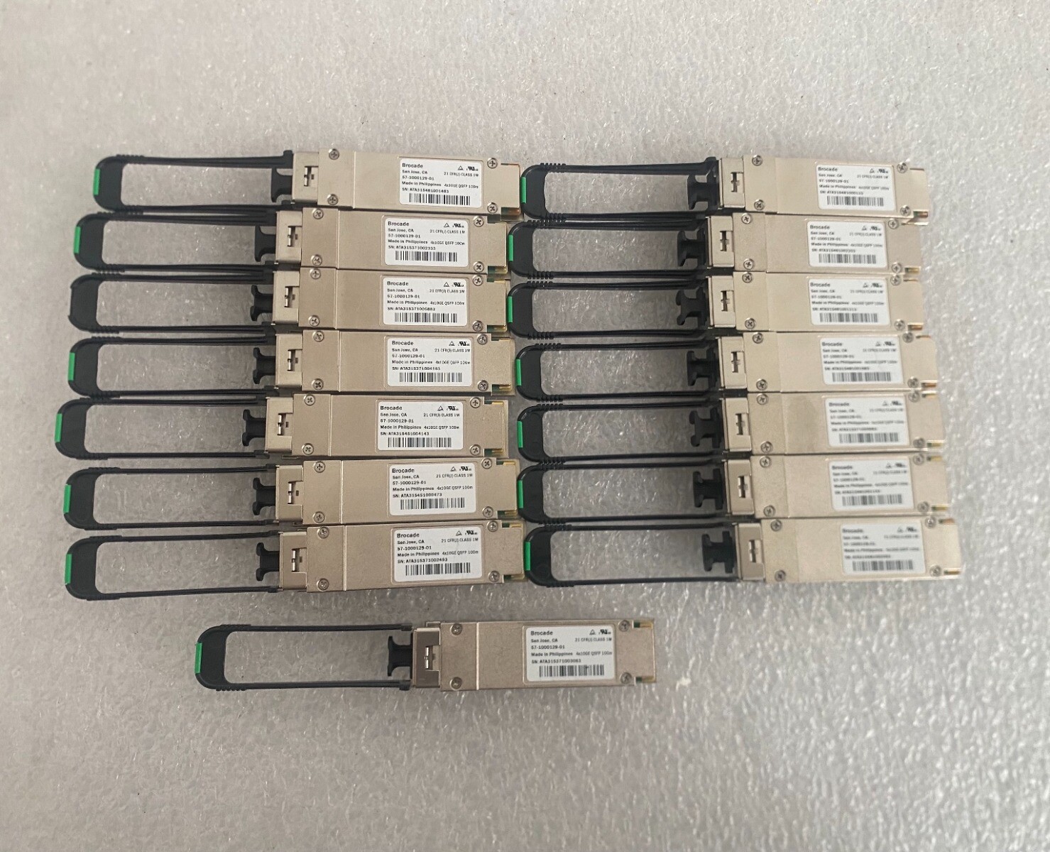 Lot (15) Brocade 40G-QSFP-SR4-INT 57-1000129-01 QSFP-40G-SR4 Optics
