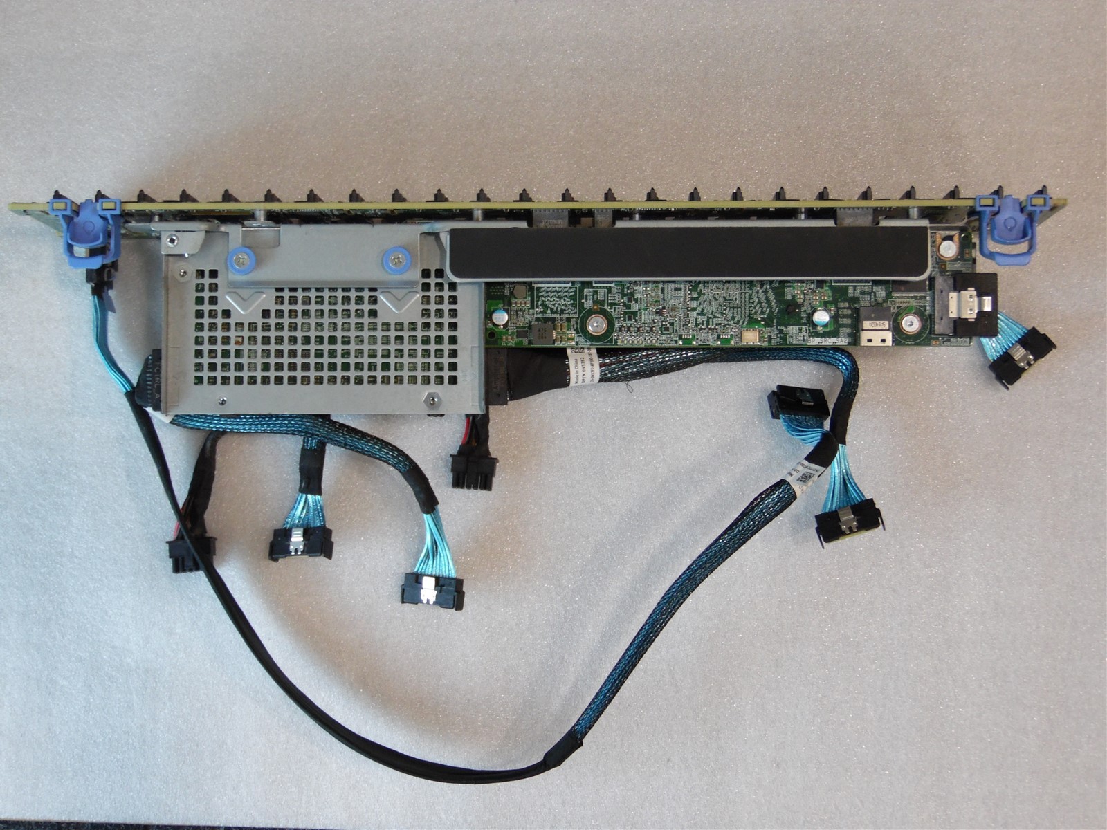 DELL POWEREDGE R750 24 BAY SERVER H755 51P7W 571RM BACKPLANE 8 NVME CABLE KIT