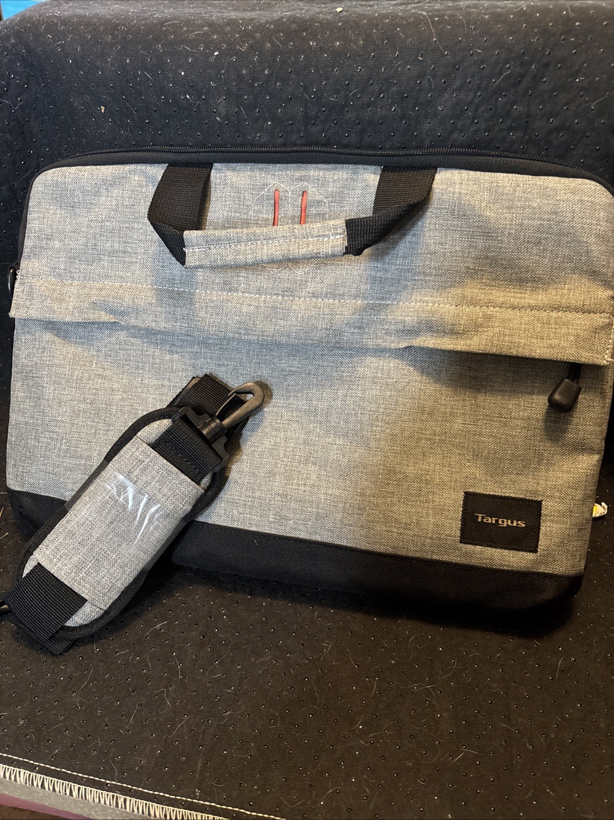 Targus 15.6" Strata Slipcase Laptop Computer Case  Lightly Used