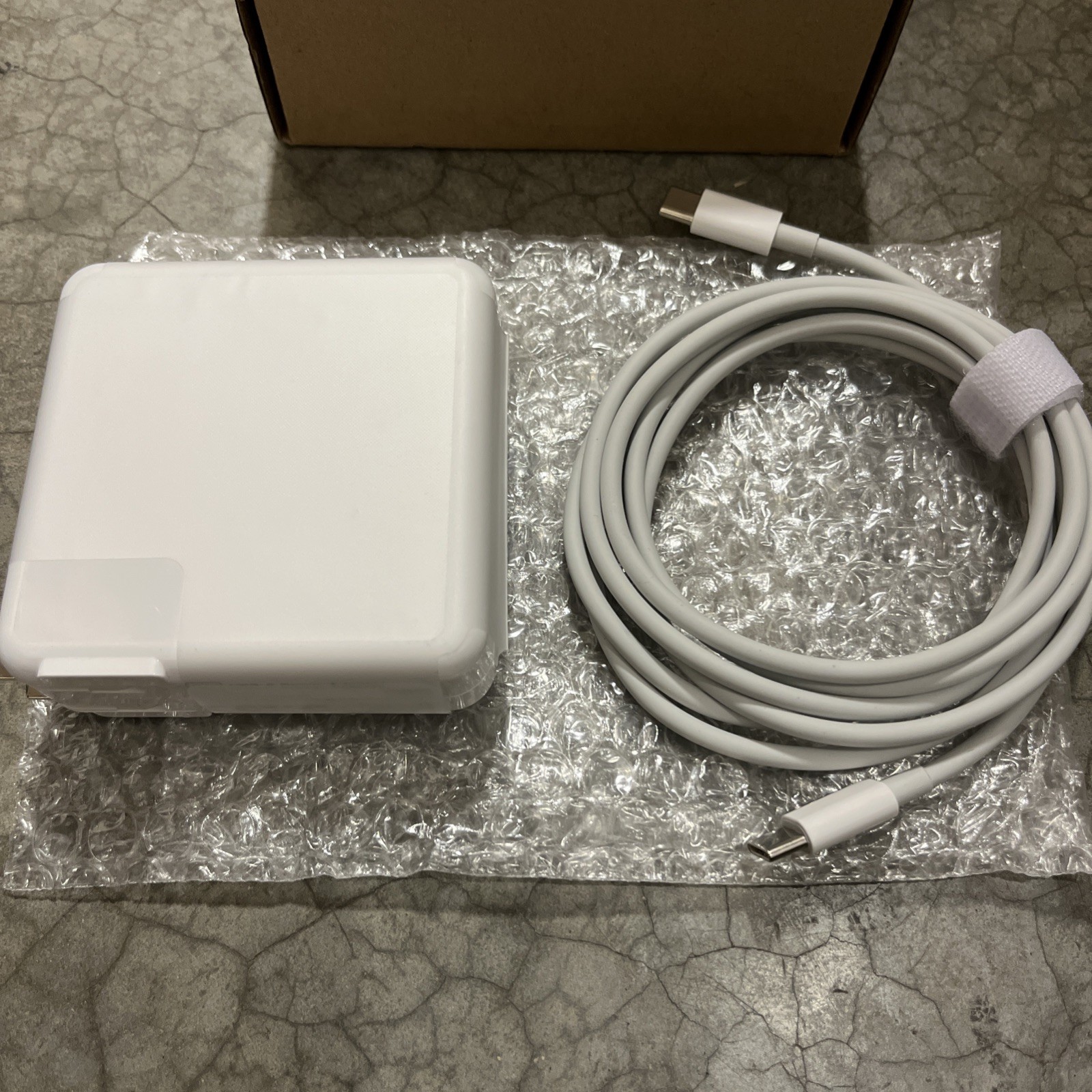 PD-118W USB-C Power Adapter Charger for MacBook Air & Pro With USB C to C Cable