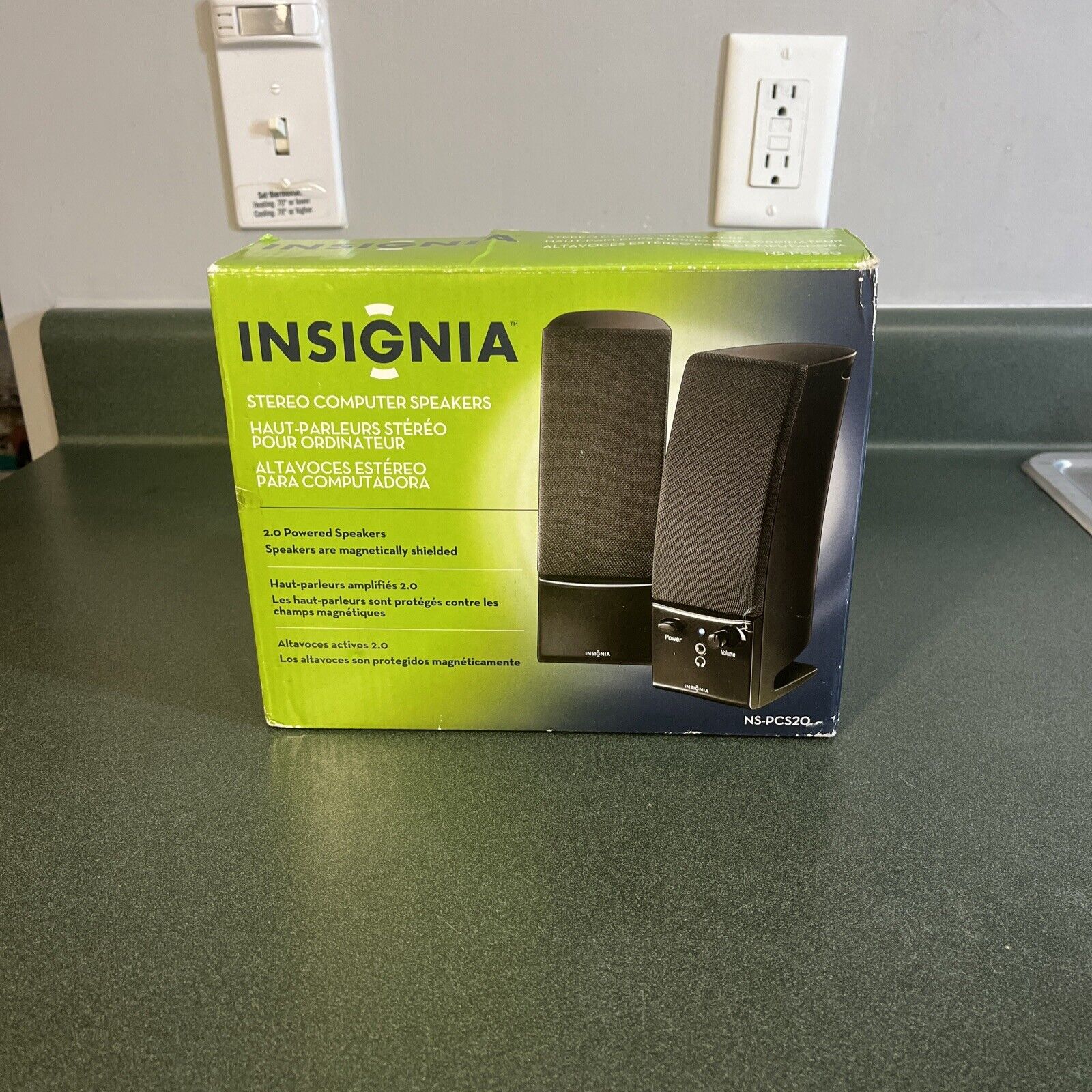 Insignia NS-PCS20 Stereo Computer Speakers New in Box
