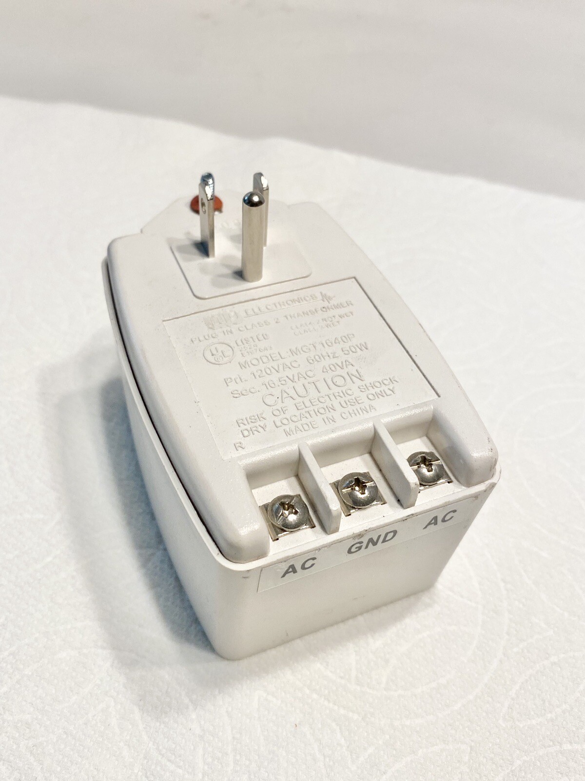MG Electronics Plug In 16.5VAC Class 2 Transformer MGT1640P 40 VA
